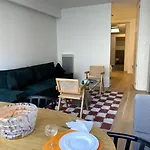 Modern Parisian Flat In Montparnasse Area