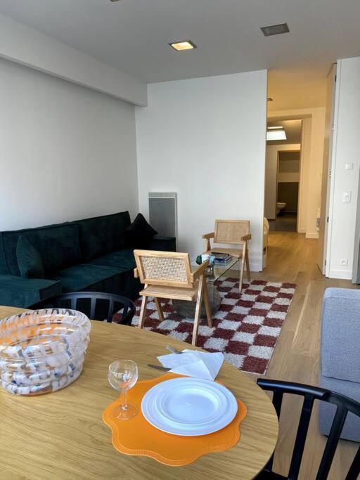 Modern Parisian Flat In Montparnasse Area Appartement