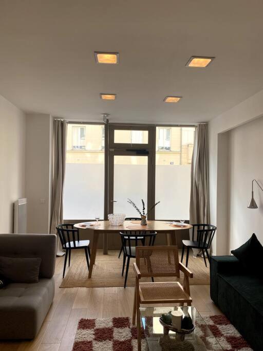 Modern Parisian Flat In Montparnasse Area Appartement